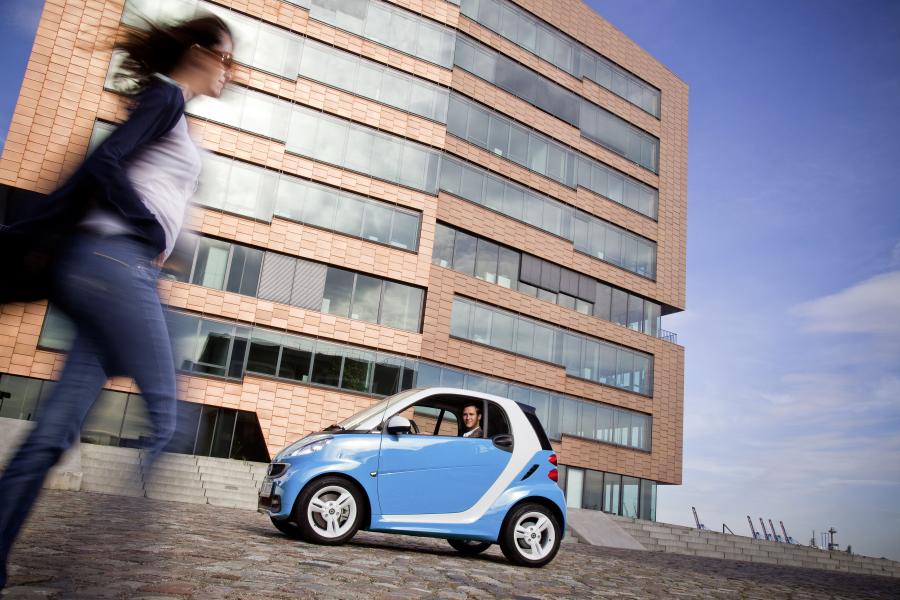  Smart ForTwo Edition Iceshine Coupe (C451) 2012 года  (фото 21 из 24)